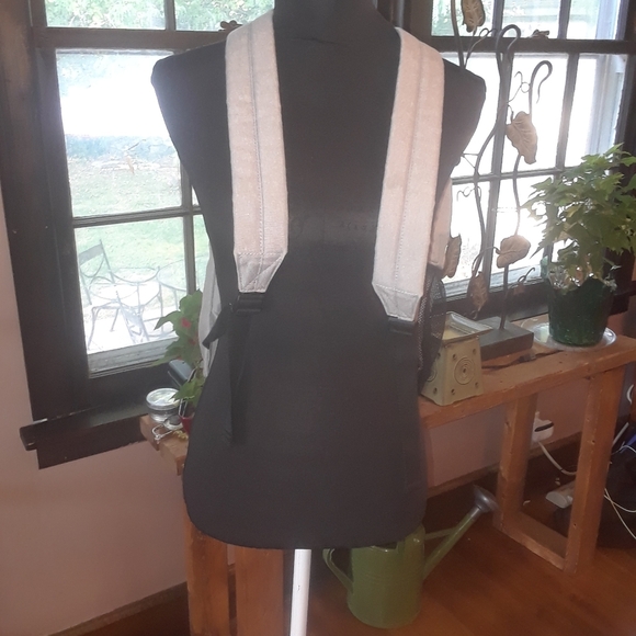 Grey zip-up backpack school bag - Picture 3 of 11